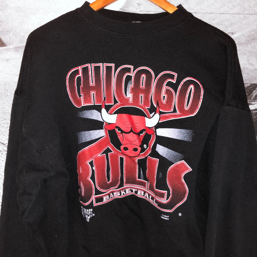 90’s chicago Bulls crew neck
